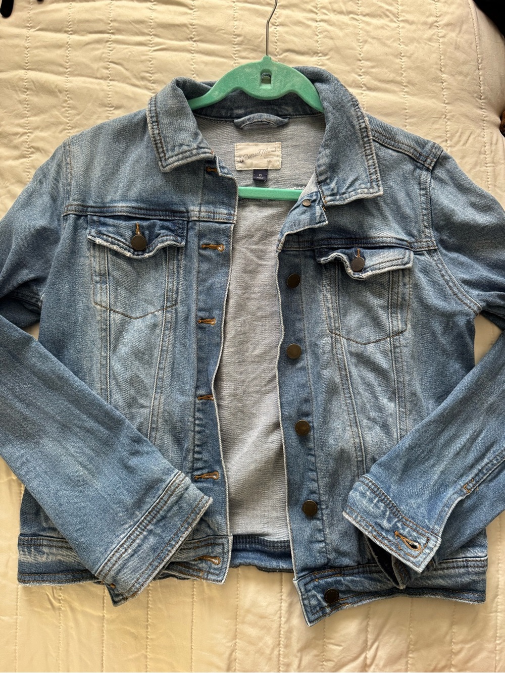 Universal Thread Light Blue Denim Jacket for woman